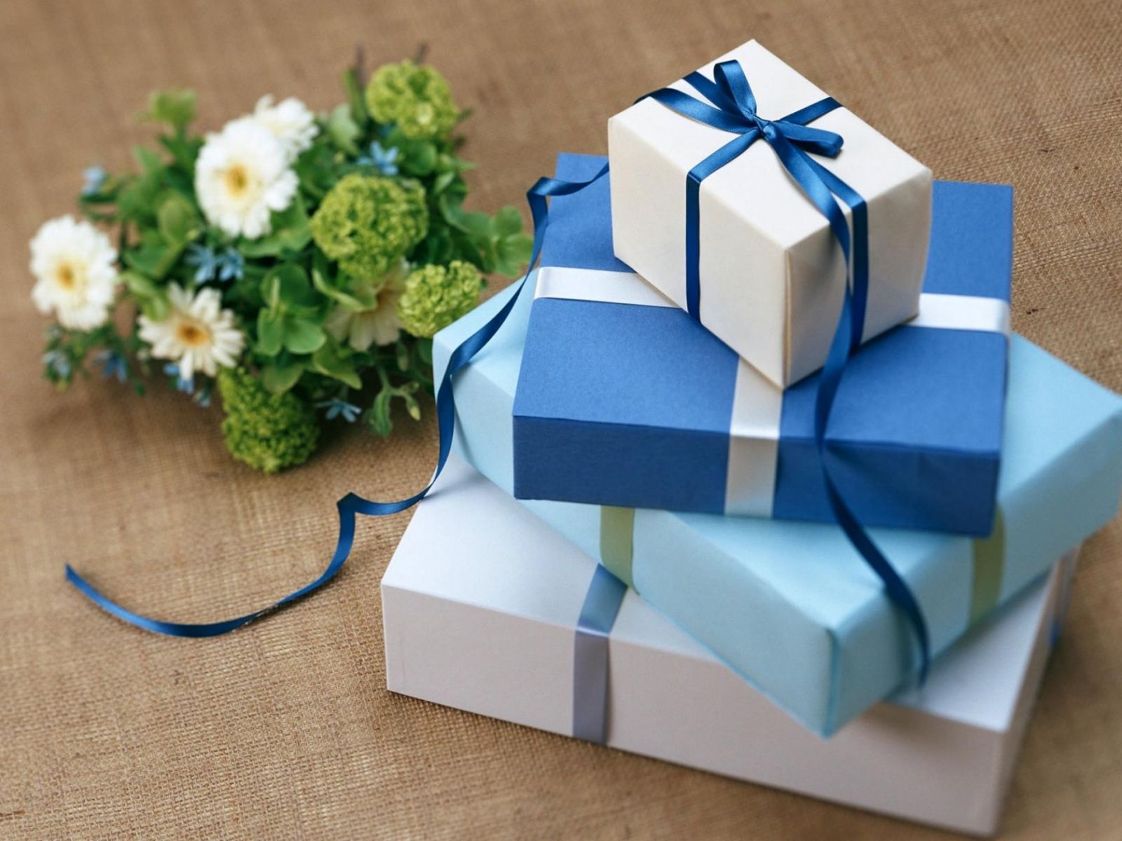 Cách tặng quà cho người Trung Quốc