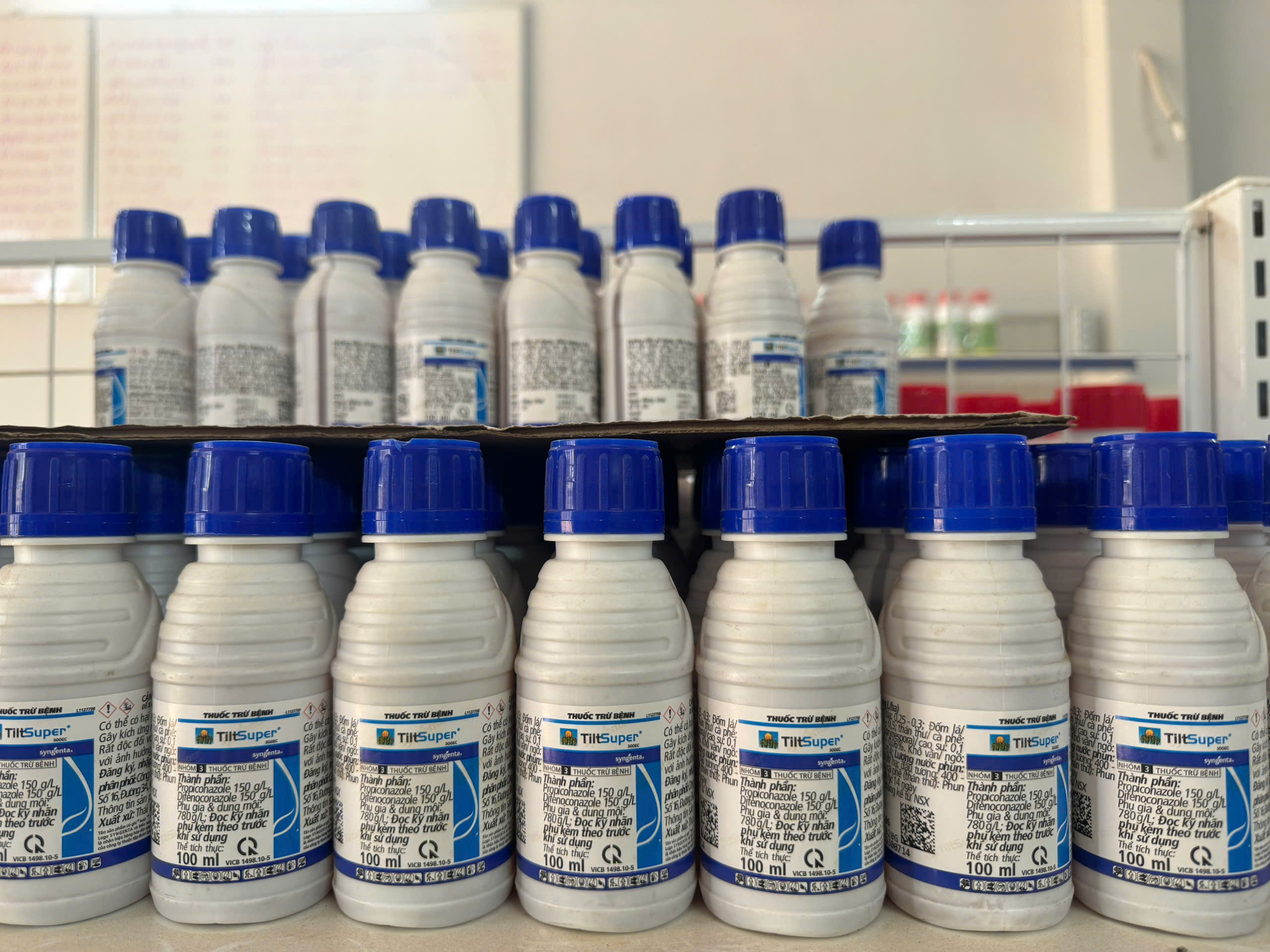 Thuốc trừ bệnh Tilt Super 300EC 100ml