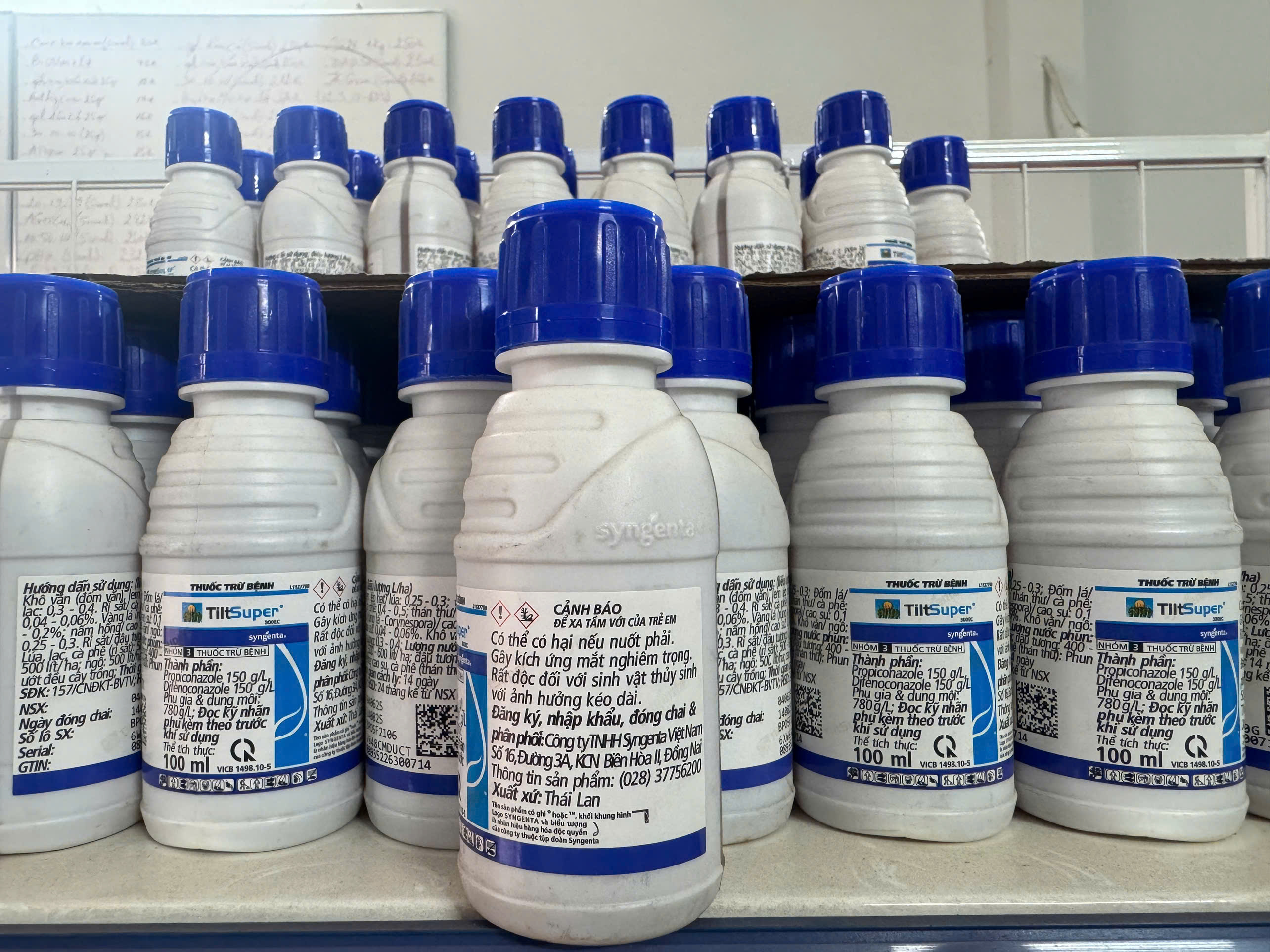 Thuốc trừ bệnh Tilt Super 300EC 100ml